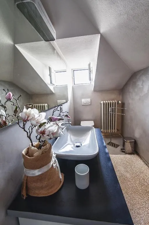 דירות ברגמו Cute & Cozy Terrace