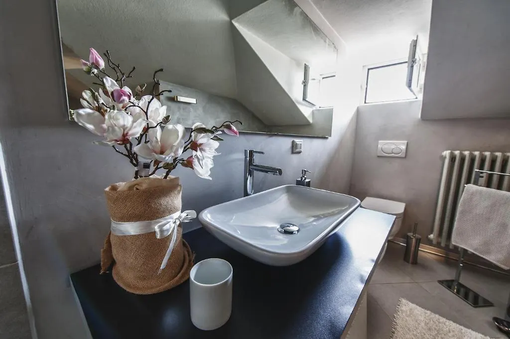 דירות ברגמו Cute & Cozy Terrace
