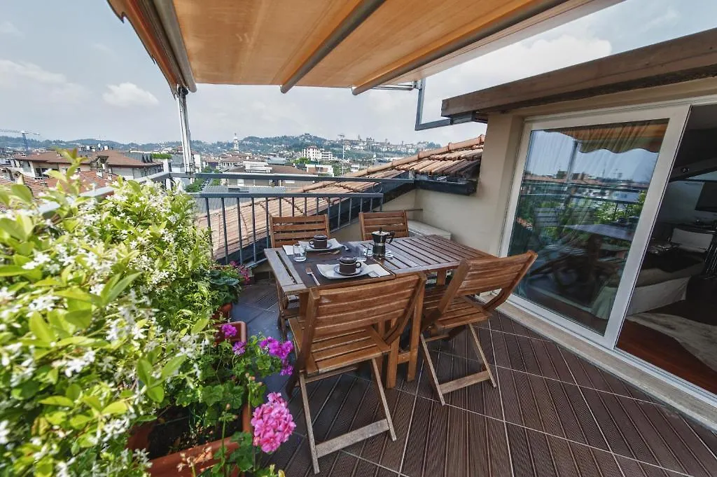 דירות ברגמו Cute & Cozy Terrace
